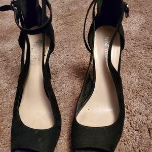 Black stilleto heels